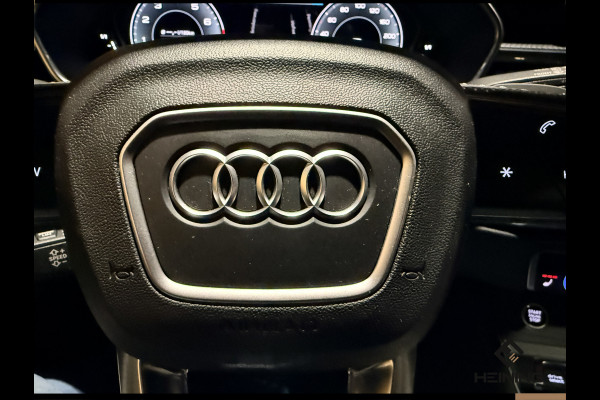 Audi Q3 45 TFSI e S edition Black edition. Trekhaak. Navi. 19 inch. Camera.