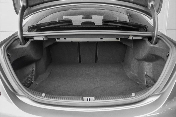 Mercedes-Benz C-Klasse 180 Business Solution AMG Pano Camera