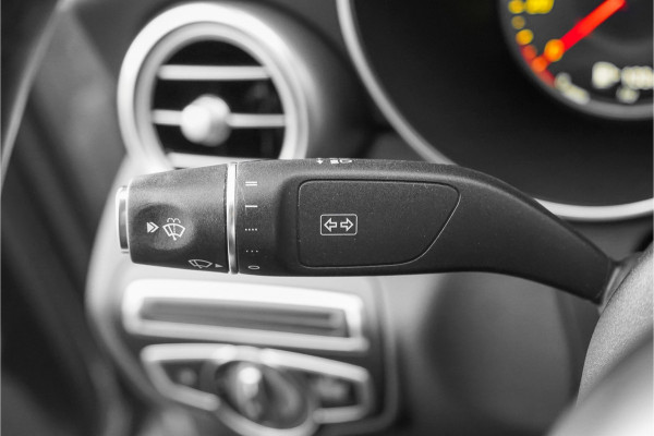 Mercedes-Benz C-Klasse 180 Business Solution AMG Pano Camera