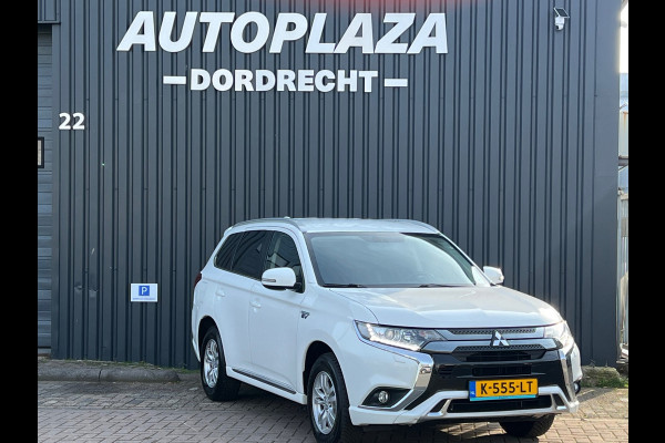 Mitsubishi Outlander 2.4 PHEV Pure TREKHAAK |APPLE CARPLAY |