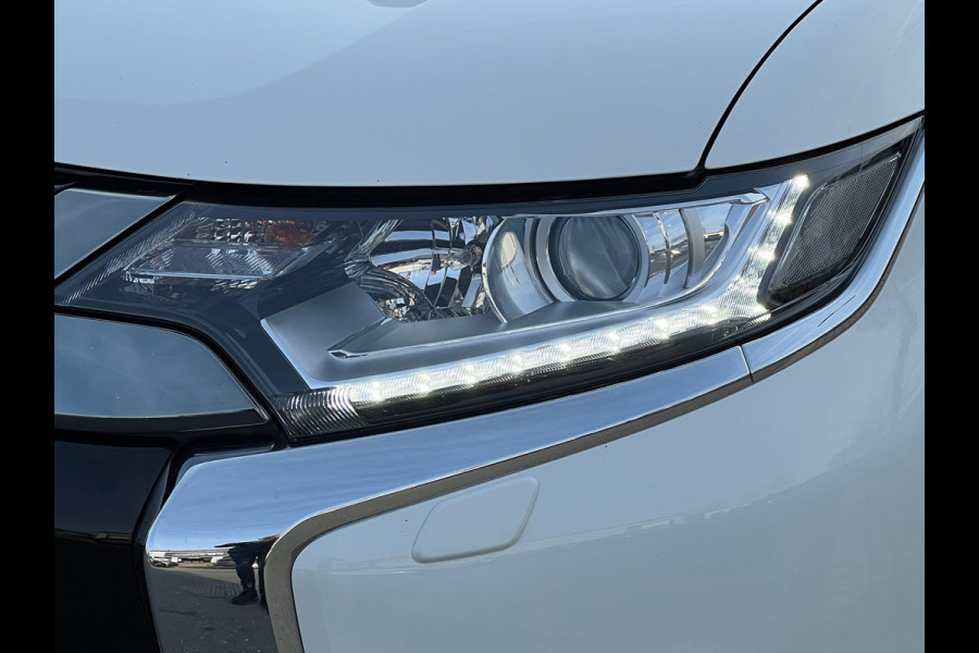 Mitsubishi Outlander 2.4 PHEV Pure TREKHAAK |APPLE CARPLAY |