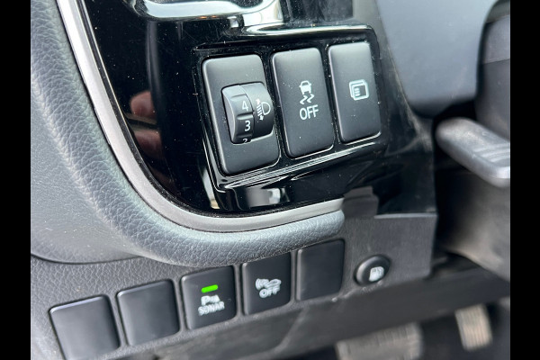 Mitsubishi Outlander 2.4 PHEV Pure TREKHAAK |APPLE CARPLAY |