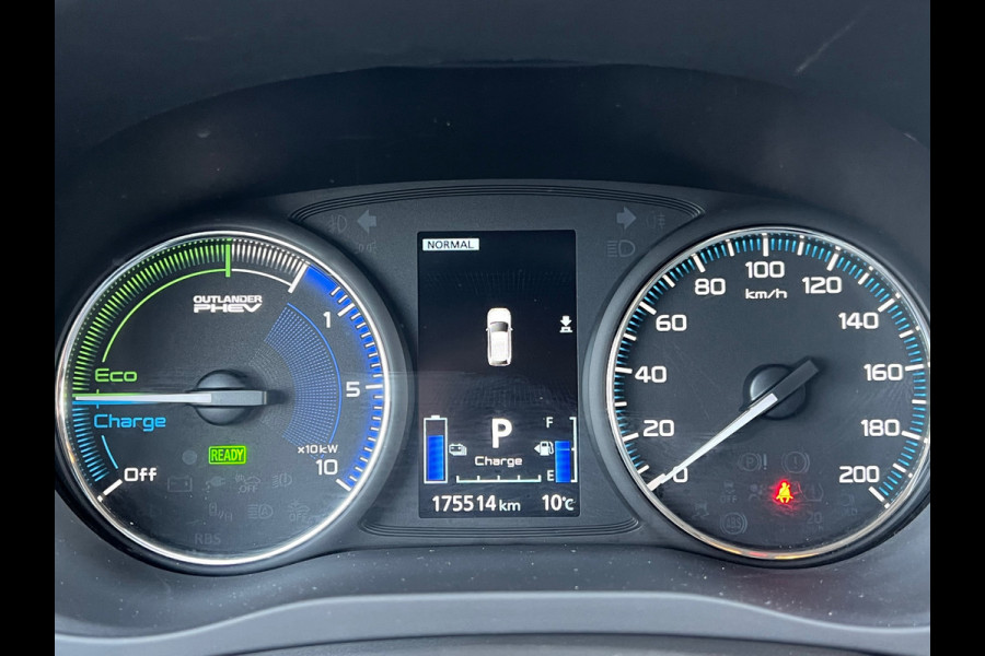 Mitsubishi Outlander 2.4 PHEV Pure TREKHAAK |APPLE CARPLAY |