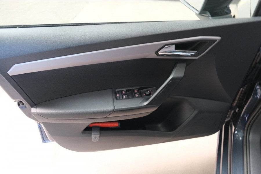 Seat Ibiza 1.0 TSI FR Business Intense Automaat - N.A.P. Airco, Cruise, PDC, Navi, Carplay, Camera.