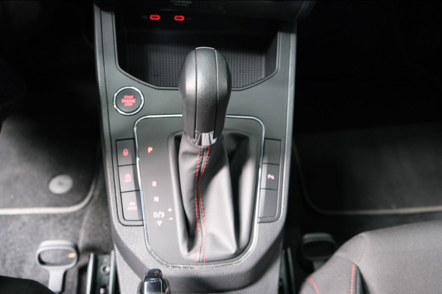 Seat Ibiza 1.0 TSI FR Business Intense Automaat - N.A.P. Airco, Cruise, PDC, Navi, Carplay, Camera.