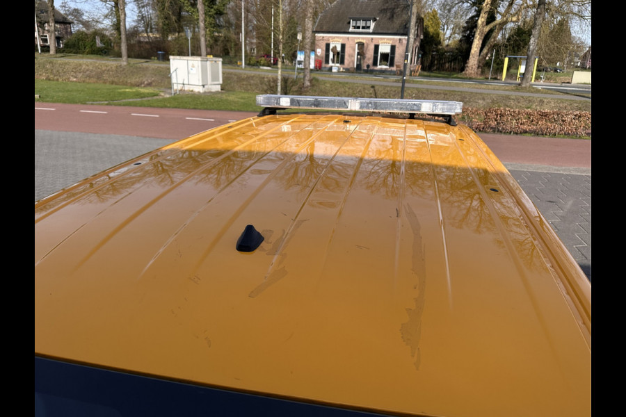 Nissan e-NV200 Evalia 40 kWh Connect Edition [ 7-Pers. ] {SOH-95%} (INCL.BTW) *NAVI-FULLMAP | CAMERA | HEATED-COMFORTSEATS | DAB | PRIVACY-GLASS | ECC | CRUISE | 15''ALU*