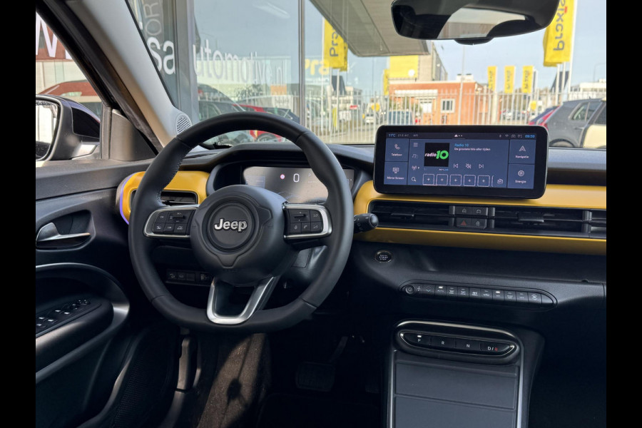 Jeep Avenger 1st Edition 54 kWh NL-AUTO | ELEKTRISCHE KLEP | NAVI | SFEER VERL. SOH 95,44%