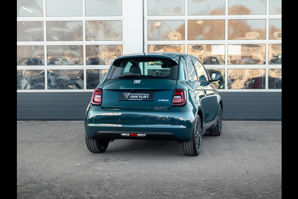 Fiat 500 Hybrid Collezione | Clima | LED | PDC | JBL Premium Audio | 17" | Camera | Canneloni Ivory/Piombo interieur