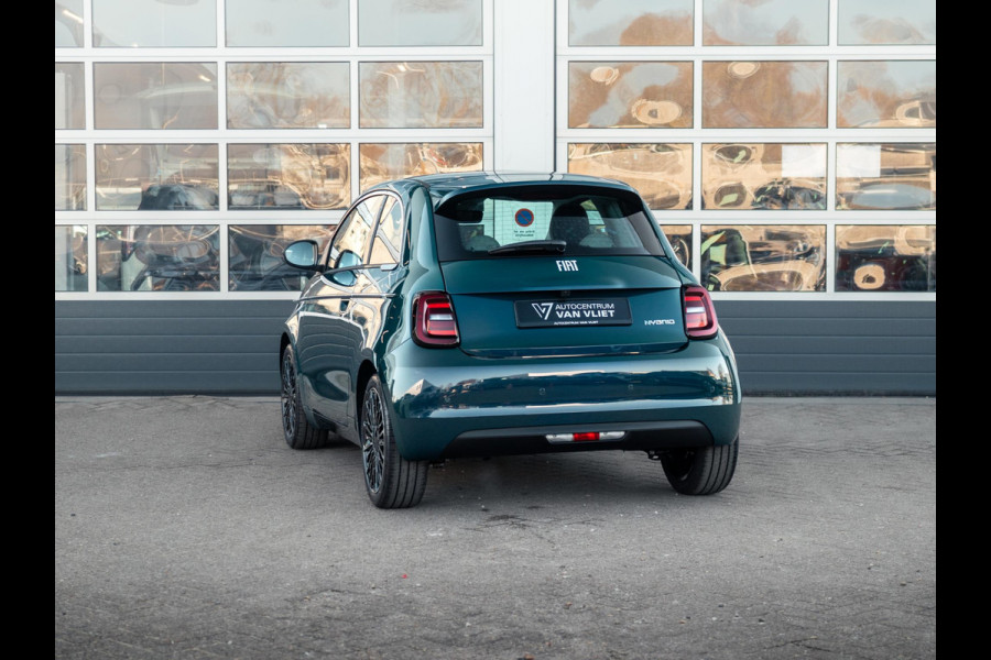 Fiat 500 Hybrid Collezione | Clima | LED | PDC | JBL Premium Audio | 17" | Camera | BSM | Canneloni Ivory/Piombo interieur