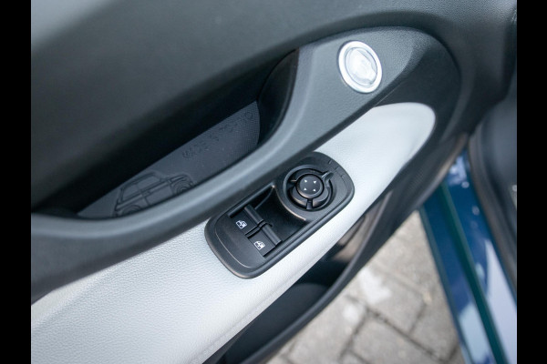 Fiat 500 Hybrid Collezione | Clima | LED | PDC | JBL Premium Audio | 17" | Camera | BSM | Canneloni Ivory/Piombo interieur