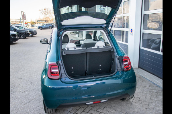 Fiat 500 Hybrid Collezione | Clima | LED | PDC | JBL Premium Audio | 17" | Camera | BSM | Canneloni Ivory/Piombo interieur