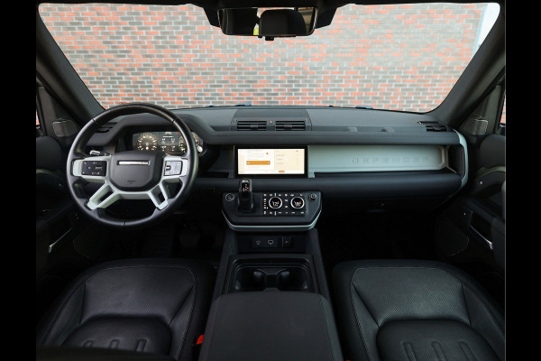 Land Rover Defender P400e X-Dynamic S | Pano - Trekhaak