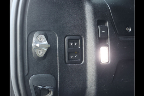 Land Rover Defender P400e X-Dynamic S | Pano - Trekhaak