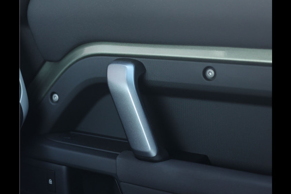 Land Rover Defender P400e X-Dynamic S | Pano - Trekhaak