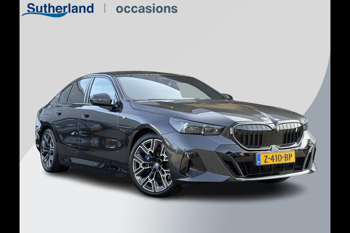 BMW i5 eDrive40 84 kWh | VOL! | Panoramadak | H&K Audio | M Pakket | Stoel- Ventilatie & Verwarming | Memory Seats |