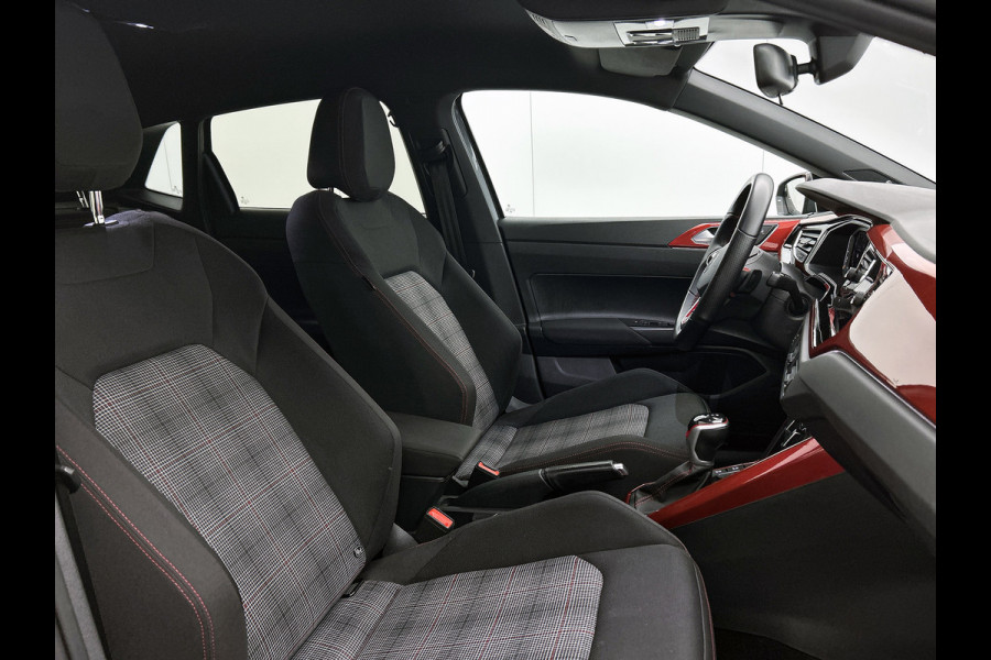 Volkswagen Polo 2.0 TSI GTI( Goed OnderH, Navi, PDC V+A, StoelV, App-Connect, Cruise Con, Etc)