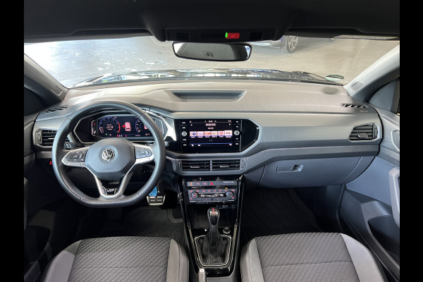 Volkswagen T-Cross 1.0 TSI 115pk R-Line | Carplay | 18" | Camara | Stoelverwarming | LED | Digitaal Display | 100% Dealer Onderhouden!
