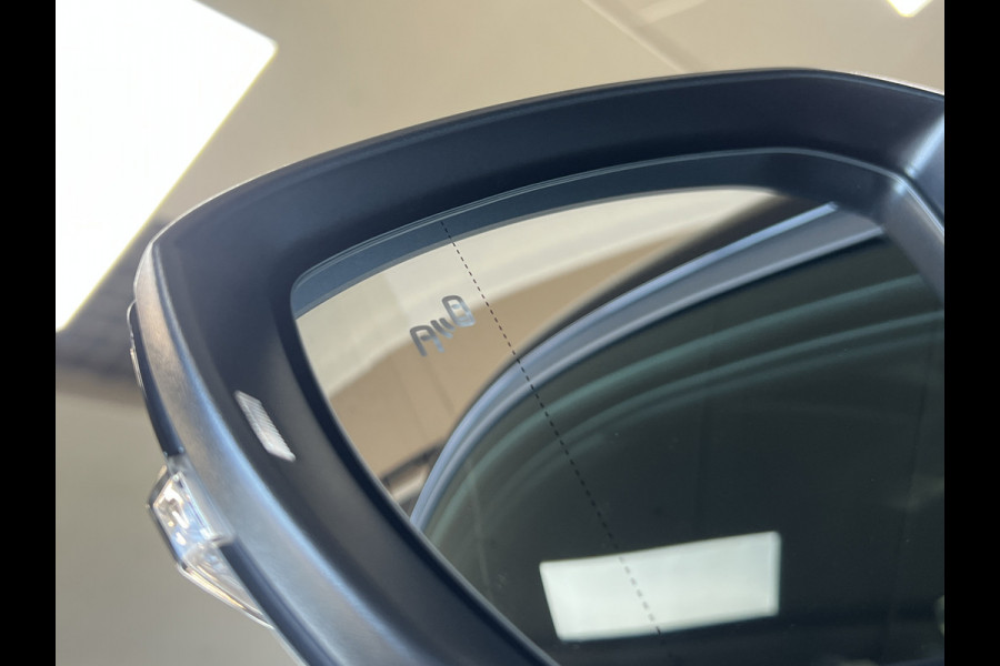 Volkswagen T-Cross 1.0 TSI 115pk R-Line | Carplay | 18" | Camara | Stoelverwarming | LED | Digitaal Display | 100% Dealer Onderhouden!