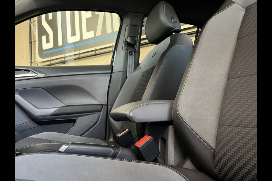 Volkswagen T-Cross 1.0 TSI 115pk R-Line | Carplay | 18" | Camara | Stoelverwarming | LED | Digitaal Display | 100% Dealer Onderhouden!