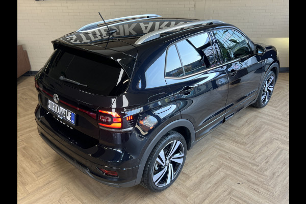 Volkswagen T-Cross 1.0 TSI 115pk R-Line | Carplay | 18" | Camara | Stoelverwarming | LED | Digitaal Display | 100% Dealer Onderhouden!