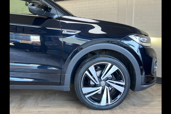 Volkswagen T-Cross 1.0 TSI 115pk R-Line | Carplay | 18" | Camara | Stoelverwarming | LED | Digitaal Display | 100% Dealer Onderhouden!