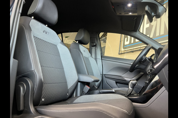Volkswagen T-Cross 1.0 TSI 115pk R-Line | Carplay | 18" | Camara | Stoelverwarming | LED | Digitaal Display | 100% Dealer Onderhouden!