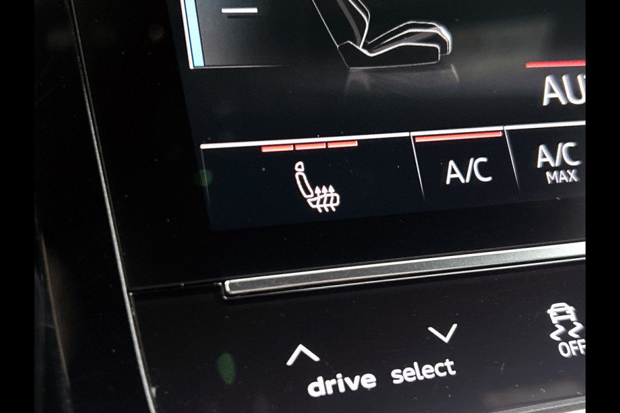 Audi e-tron S quattro 95 kWh (NL-auto, Trekhaak, Camera, StoelV, Carplay/ Android, PDC V+A, Adapt Cruise, Etc)
