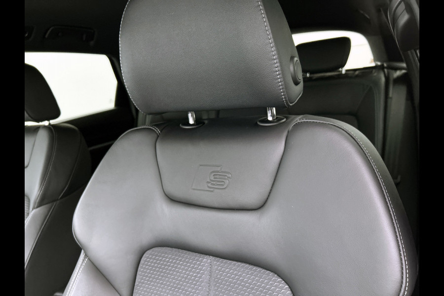 Audi e-tron S quattro 95 kWh (NL-auto, Trekhaak, Camera, StoelV, Carplay/ Android, PDC V+A, Adapt Cruise, Etc)