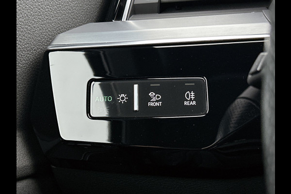 Audi e-tron S quattro 95 kWh (NL-auto, Trekhaak, Camera, StoelV, Carplay/ Android, PDC V+A, Adapt Cruise, Etc)