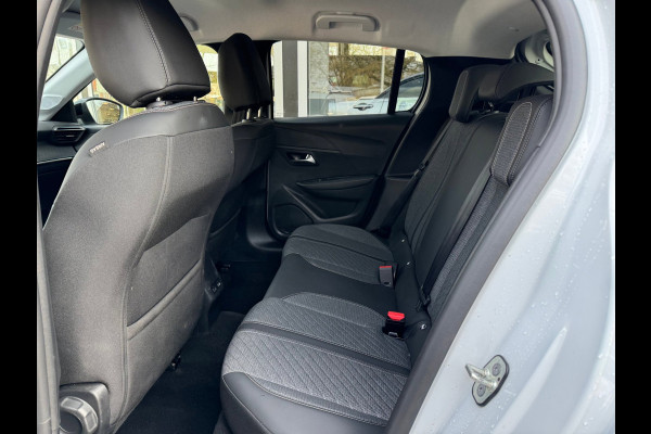 Peugeot 208 1.2 PureTech 100 Allure Navi / 360 Camera / P-sensoren rondom / Pack Vision