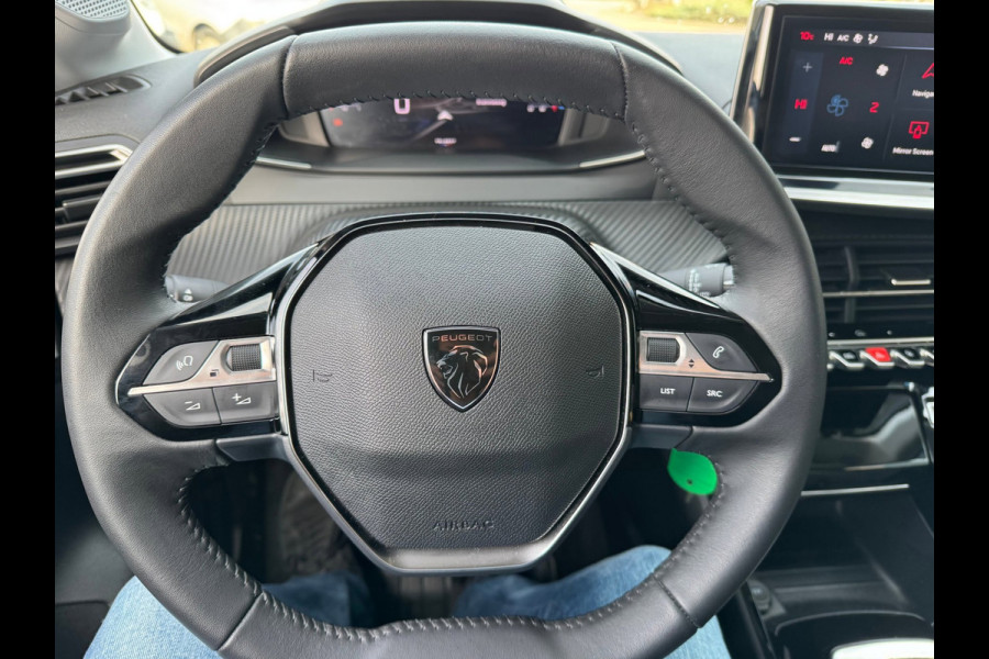 Peugeot 208 1.2 PureTech 100 Allure Navi / 360 Camera / P-sensoren rondom / Pack Vision