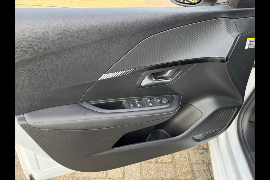 Peugeot 208 1.2 PureTech 100 Allure Navi / 360 Camera / P-sensoren rondom / Pack Vision