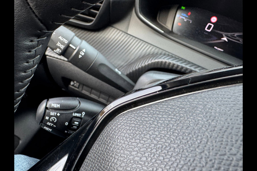 Peugeot 208 1.2 PureTech 100 Allure Navi / 360 Camera / P-sensoren rondom / Pack Vision