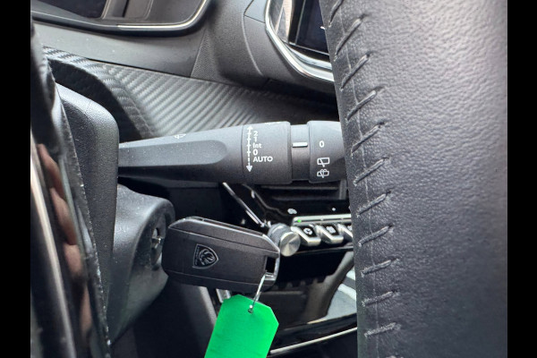 Peugeot 208 1.2 PureTech 100 Allure Navi / 360 Camera / P-sensoren rondom / Pack Vision