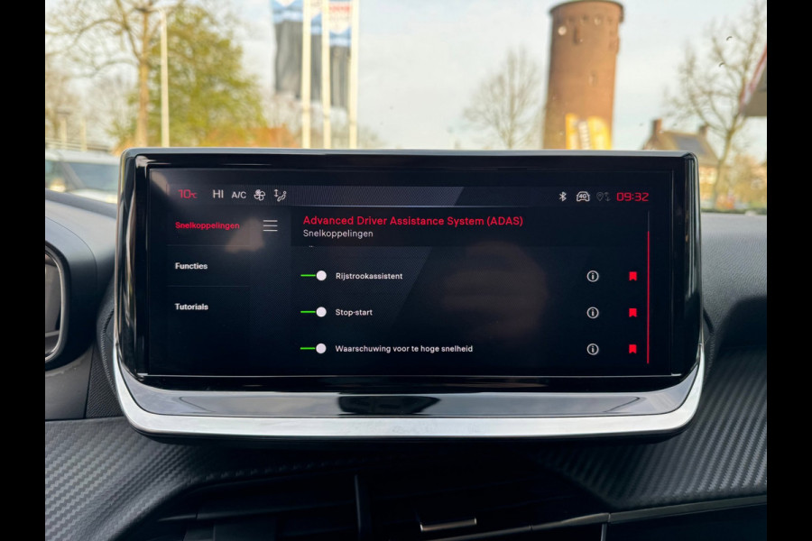 Peugeot 208 1.2 PureTech 100 Allure Navi / 360 Camera / P-sensoren rondom / Pack Vision