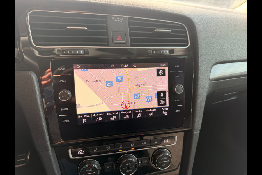Volkswagen Golf 1.5 TSI Highline 7.5 DSG Join Stoelverw Clima Parkpilot Xenon Front assist Navigatie