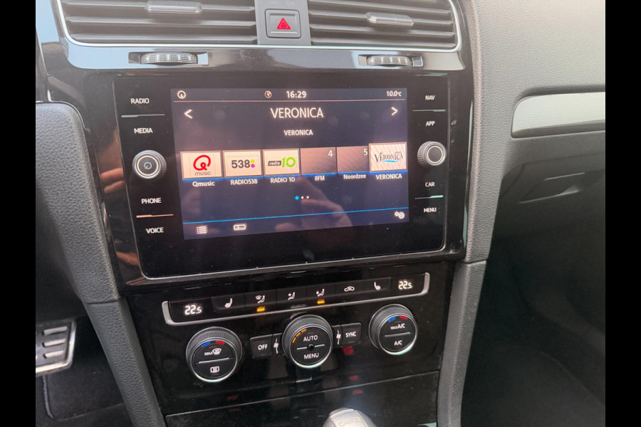 Volkswagen Golf 1.5 TSI Highline 7.5 DSG Join Stoelverw Clima Parkpilot Xenon Front assist Navigatie