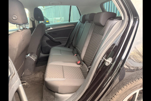 Volkswagen Golf 1.5 TSI Highline 7.5 DSG Join Stoelverw Clima Parkpilot Xenon Front assist Navigatie