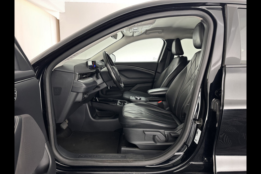 Ford Mustang Mach-E RWD 75 kWh [ 3-Fase-11kW] {SOH-89%} (INCL.BTW) *LEATHER | FULL-LED | DAB | DIGI-COCKPIT | KEYLESS | NAVI-FULLMAP | CARPLAY | HEATED-COMFORTSEATS | TOPVIEW | ADAPTIVE-CRUISE | PRIVACY-GLASS | 18'' ALU*