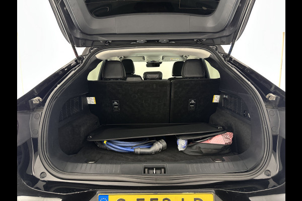 Ford Mustang Mach-E RWD 75 kWh [ 3-Fase-11kW] {SOH-89%} (INCL.BTW) *LEATHER | FULL-LED | DAB | DIGI-COCKPIT | KEYLESS | NAVI-FULLMAP | CARPLAY | HEATED-COMFORTSEATS | TOPVIEW | ADAPTIVE-CRUISE | PRIVACY-GLASS | 18'' ALU*