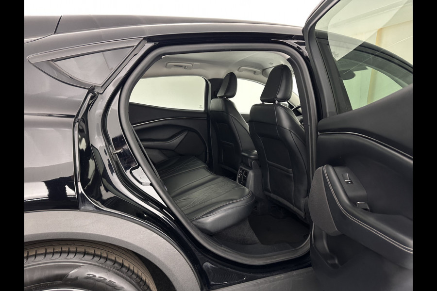 Ford Mustang Mach-E RWD 75 kWh [ 3-Fase-11kW] {SOH-89%} (INCL.BTW) *LEATHER | FULL-LED | DAB | DIGI-COCKPIT | KEYLESS | NAVI-FULLMAP | CARPLAY | HEATED-COMFORTSEATS | TOPVIEW | ADAPTIVE-CRUISE | PRIVACY-GLASS | 18'' ALU*