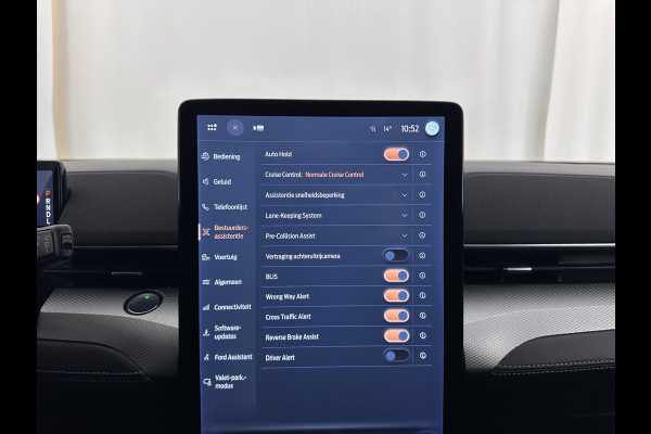 Ford Mustang Mach-E RWD 75 kWh [ 3-Fase-11kW] {SOH-89%} (INCL.BTW) *LEATHER | FULL-LED | DAB | DIGI-COCKPIT | KEYLESS | NAVI-FULLMAP | CARPLAY | HEATED-COMFORTSEATS | TOPVIEW | ADAPTIVE-CRUISE | PRIVACY-GLASS | 18'' ALU*