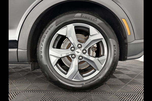 Ford Mustang Mach-E RWD 75 kWh [ 3-Fase-11kW] {SOH-89%} (INCL.BTW) *LEATHER | FULL-LED | DAB | DIGI-COCKPIT | KEYLESS | NAVI-FULLMAP | CARPLAY | HEATED-COMFORTSEATS | TOPVIEW | ADAPTIVE-CRUISE | PRIVACY-GLASS | 18'' ALU*