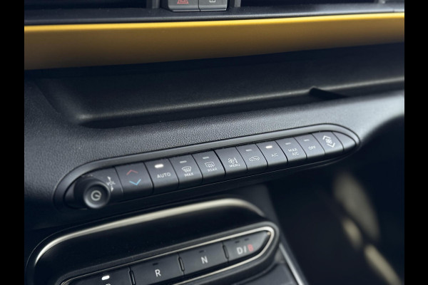 Jeep Avenger 1st Edition 54 kWh NL-AUTO | ELEKTRISCHE KLEP | NAVI | SFEER VERL. SOH 95,44%