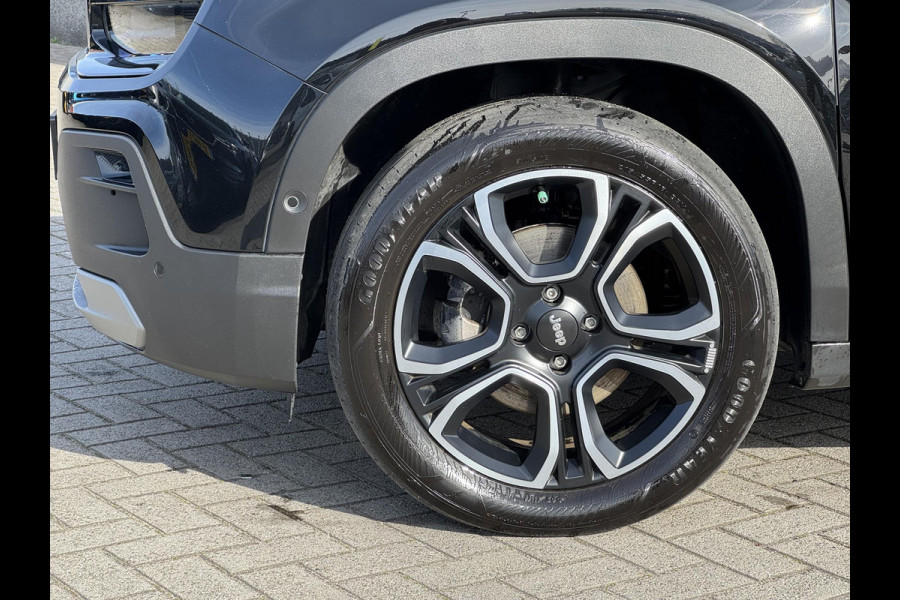 Jeep Avenger 1st Edition 54 kWh NL-AUTO | ELEKTRISCHE KLEP | NAVI | SFEER VERL. SOH 95,44%