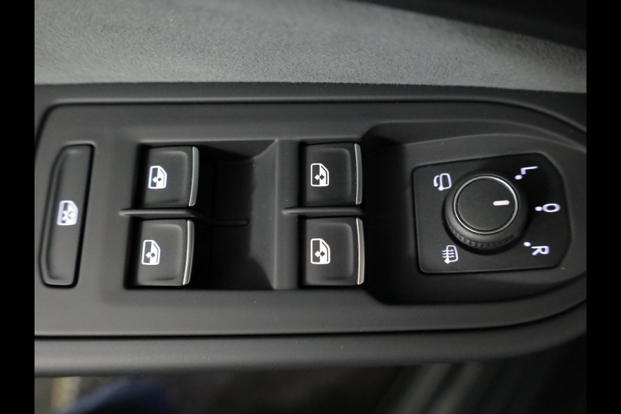 Volkswagen Golf 1.5 eTSI R-Line Business+ 130pk DSG| 18'LM-velgen| Pano-dak| Camera| verwarmde vrstoelen+ stuur