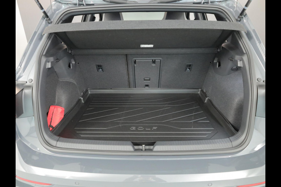 Volkswagen Golf 1.5 eTSI R-Line Business+ 130pk DSG| 18'LM-velgen| Pano-dak| Camera| verwarmde vrstoelen+ stuur