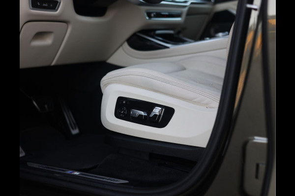 BMW X7 40i xDrive | Skylounge - Bowers & Wilkins - Trekhaak
