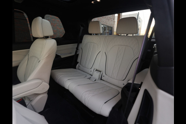 BMW X7 40i xDrive | Skylounge - Bowers & Wilkins - Trekhaak