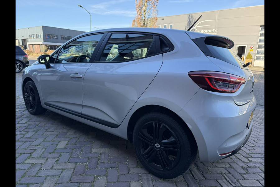 Renault Clio 1.0 TCe / Navigatie / Apple CarPlay - Android / 1e Eigenaar / ALL-Season banden / Cruise Control / PDC met optische w